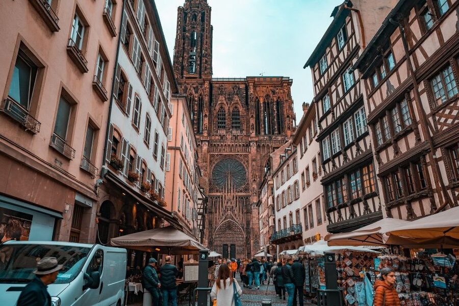 Strasbourg: Private Walking Tour of the Historical Center - Seeing the Cathedral of Notre-Dame from outside