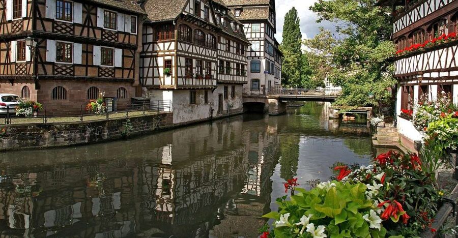 Strasbourg: Private Walking Tour of the Historical Center - Medieval churches and Alsatian identity