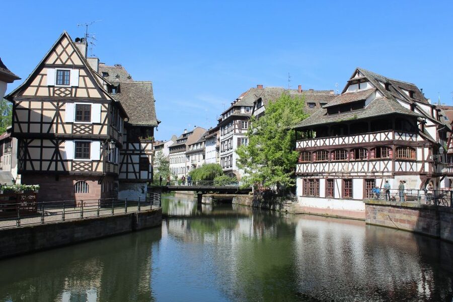 Strasbourg: Walking Tour with Local Guide - Ponts Couverts and the first view of Petite France
