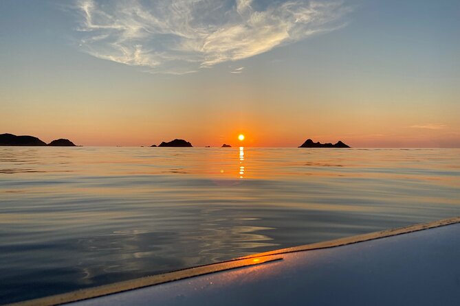 Sunset boat cruise with Aperitif at the Sanguinary Islands - Key points to know before you book