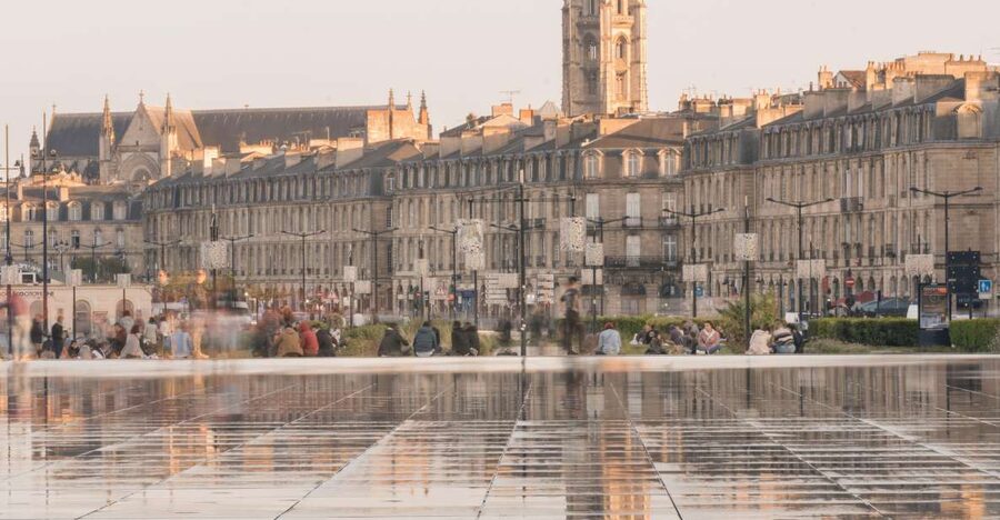 The essential in Bordeaux, private tour with a local - What this Bordeaux walk is really designed to do