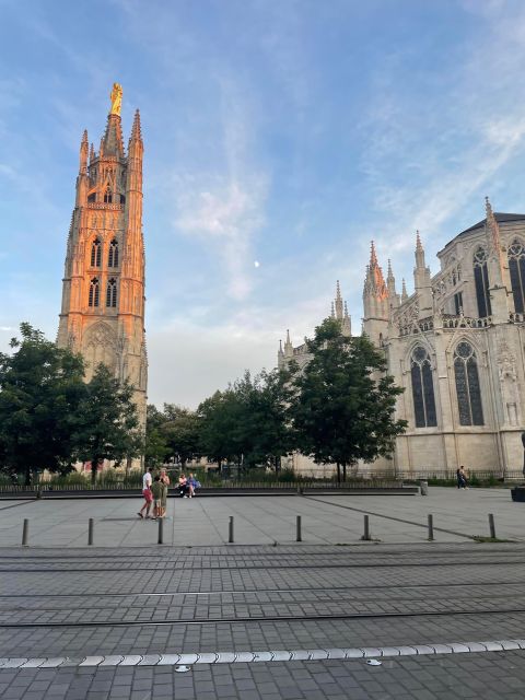 The essential in Bordeaux, private tour with a local - Ending at Place des Quinconces