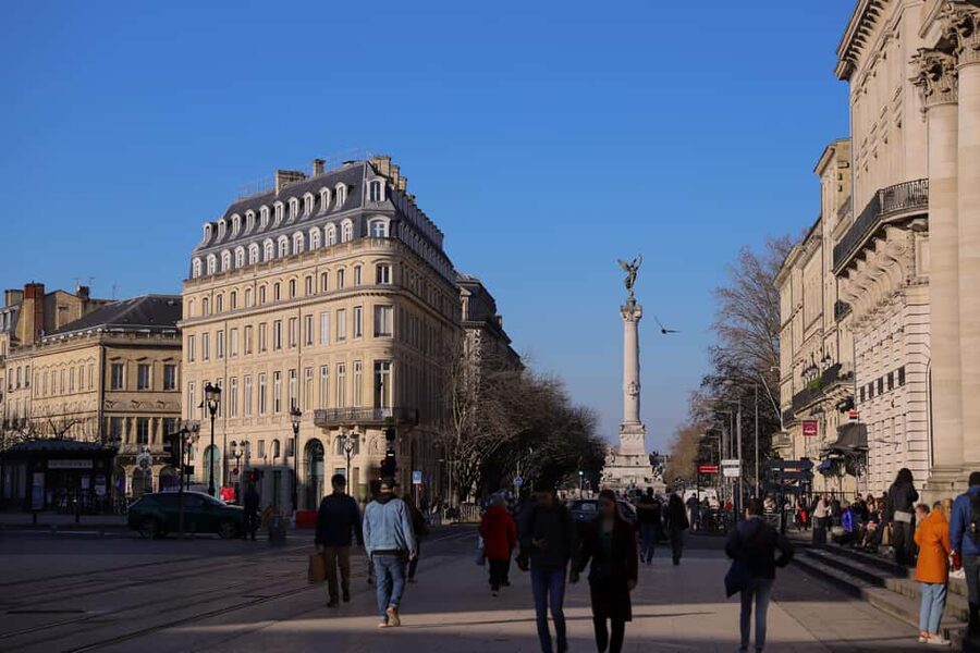 The essential in Bordeaux, private tour with a local - The opera and Bordeaux’s grand center