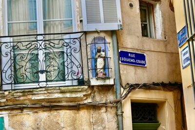 Time flies in this complete tour of Aix-en-Provence