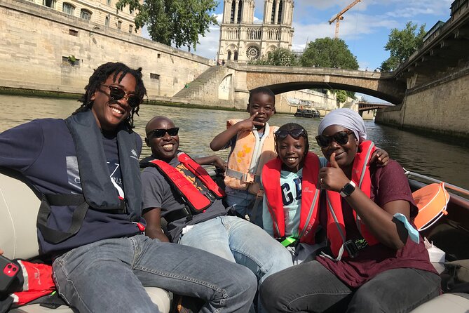Top Private Cruises in Paris with French Champagne and surprises - Who will enjoy this cruise most