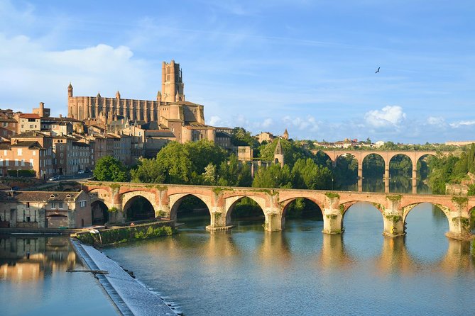 Toulouse: Albi and Cordes/Ciel Day Trip with Audio Guides - Download the audio guide before leaving Toulouse
