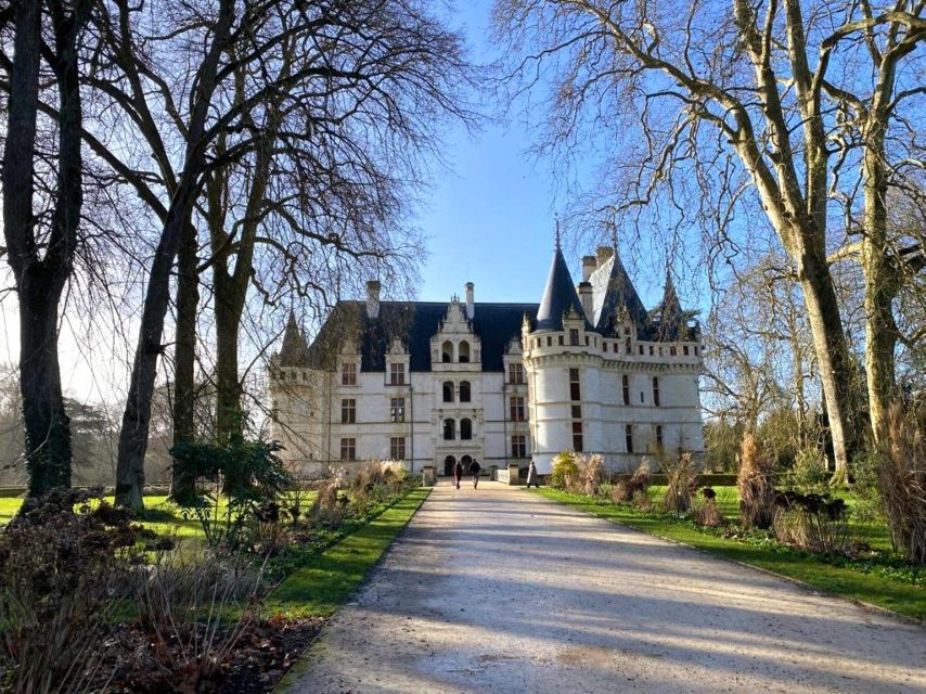 Tours: Chateaux Azay-le-Rideau and Villandry Morning Tour - Meeting at Tours Tourist Office at 9:30 AM