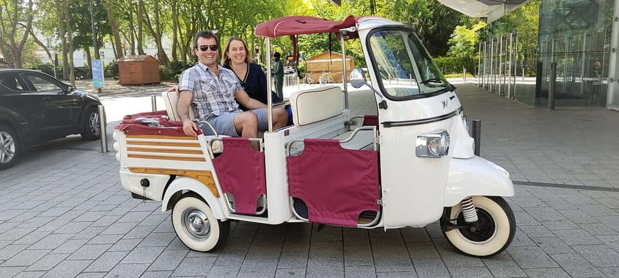 Tours: visite du coeur historique de la ville. - Value at $82 for up to three people