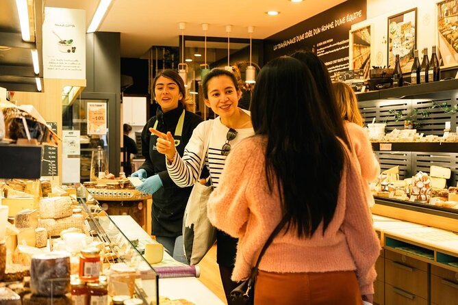 Traditional Gourmet Food & Wine Tour in Bordeaux - Porte Dijeaux and the city’s layered past