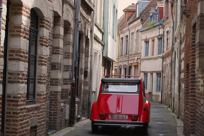 Unique Tour of Lille by Convertible 2CV - 1h00 - Why Lille looks better from a 2CV