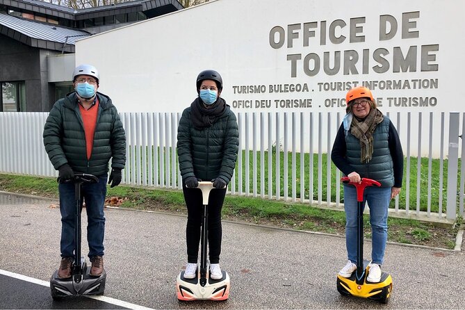 Unusual and ecological ride on a Segway and electric bike in Bayonne - Place Paul Bert and the city’s festival spirit