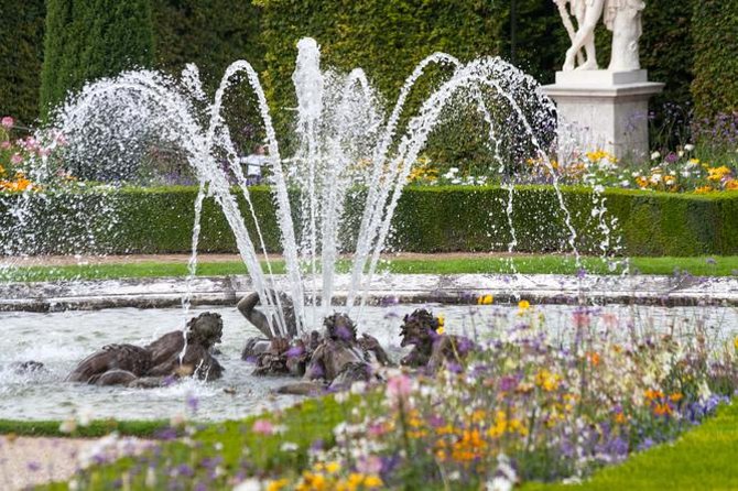 Versailles Château and Gardens Walking Tour from Paris by Train - Why the gardens deserve the first two hours