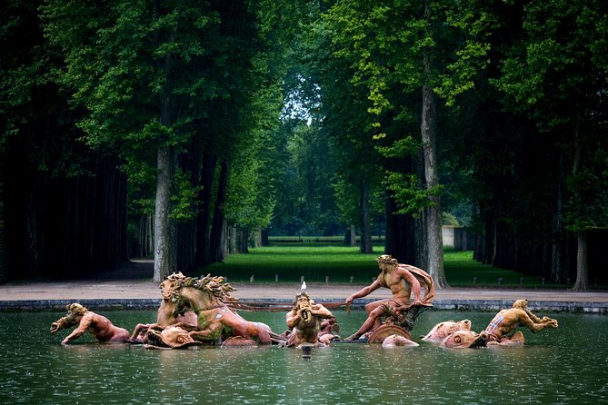 Versailles Palace and Gardens Half Day Guided Tour from Paris - Why Versailles works best with a plan