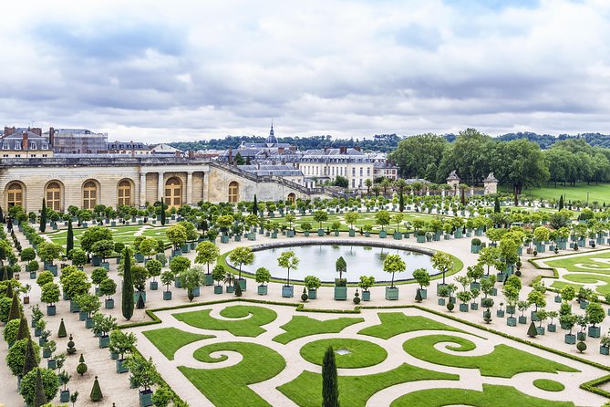 Versailles Palace and Gardens Half Day Guided Tour from Paris - Timing, group size, and the return to Paris