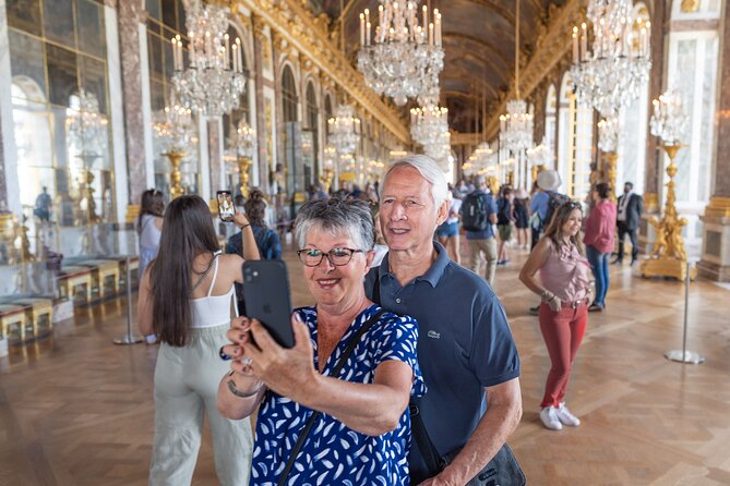 Versailles Palace and Gardens Tour by Train from Paris - Royal apartments, royal gossip, and Marie Antoinette