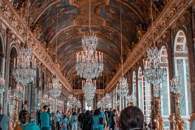 Versailles Palace Guided Tour with Reserved Entry - The Hall of Mirrors deserves its own pause