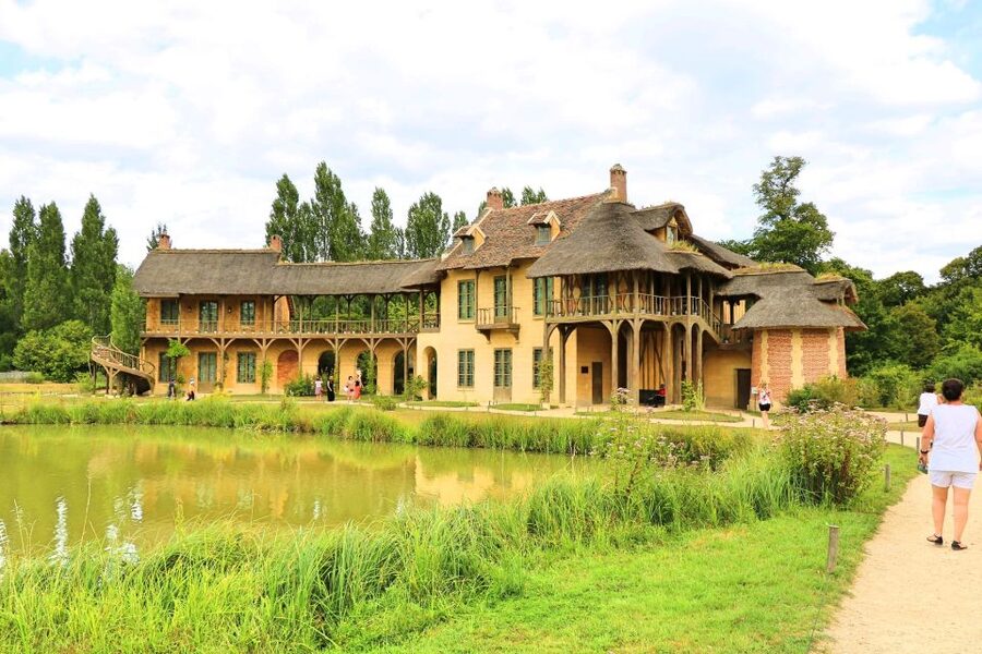 Versailles: Skip-the-Line Guided Palace Tour and Full Access - The Royal Apartments and State Apartments