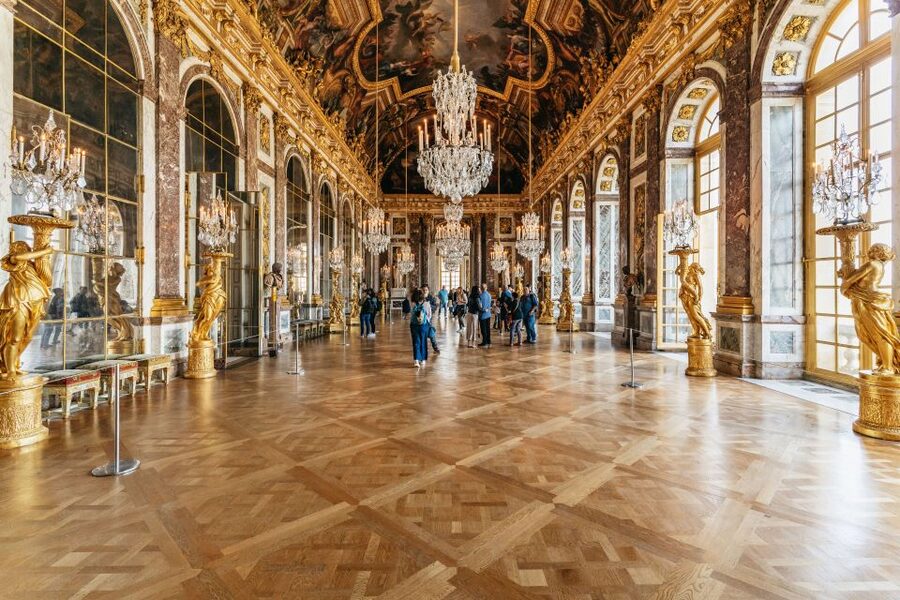 Versailles: Skip-the-Line Tour of Palace with Gardens Access - The State Apartments and royal rooms