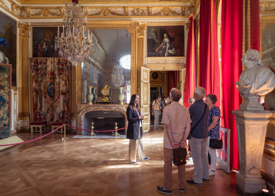 Versailles: Skip-the-Line Versailles Palace and Gardens Tour - Crowds, walking, and the three-hour pace