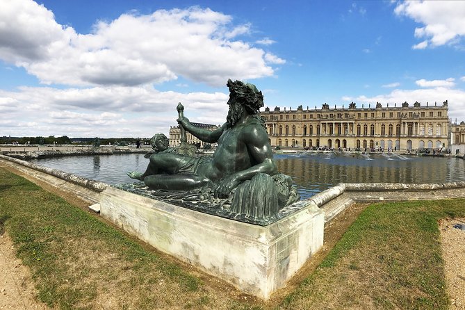 Versailles Small Group Guided Tour with Tranportation from Paris - Who should book this experience?