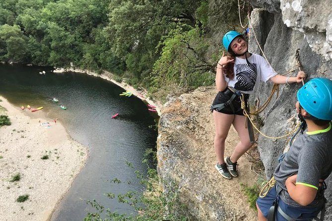 Via corda in Ardèche + big abseil - What the three-hour route actually includes