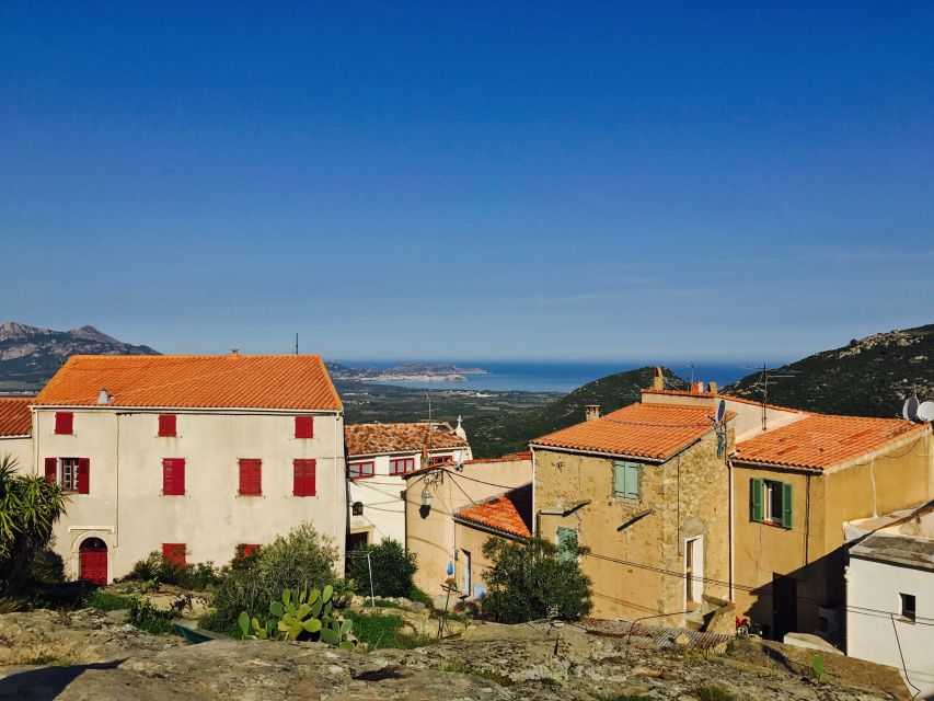 Vieux Villages L'authenticité Corse - L’Île-Rousse and the coastal change of scene